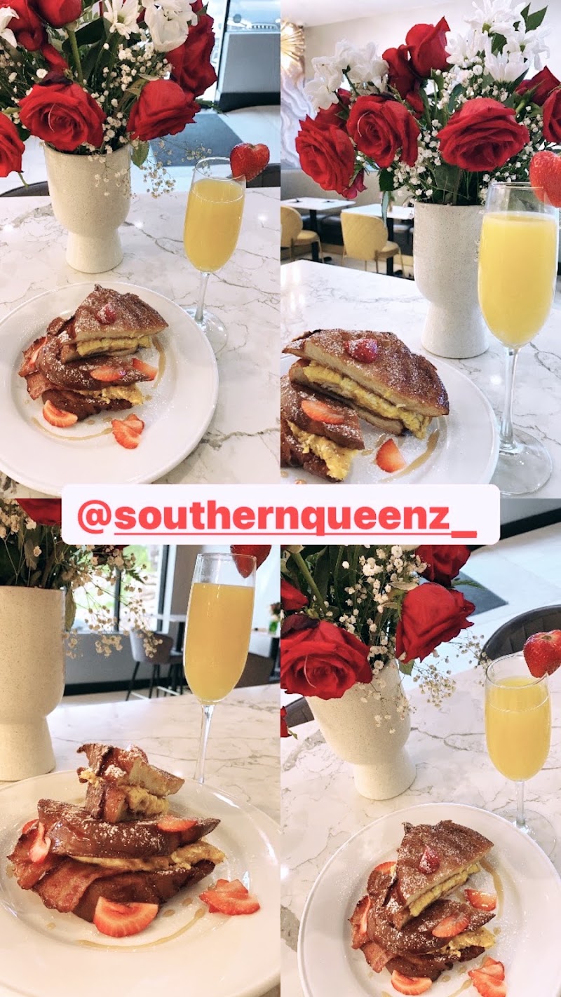 Food and interior photo 1 at Southern Queenz in Atlanta