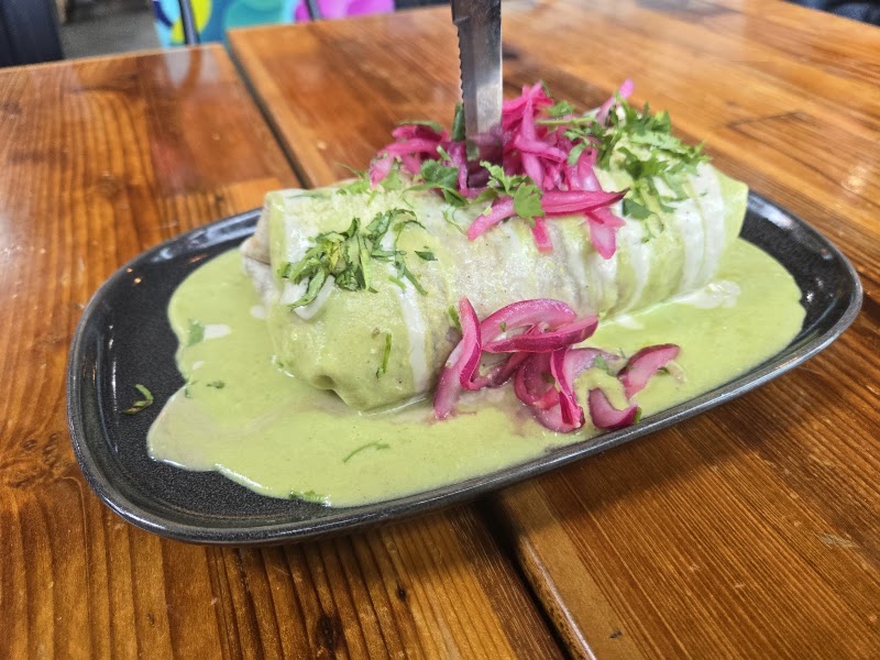 Food and interior photo 2 at Mis Tacones in Portland
