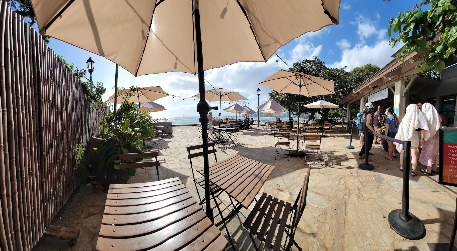 Barefoot Beach Cafe @ Queen's Surf Beach in Honolulu