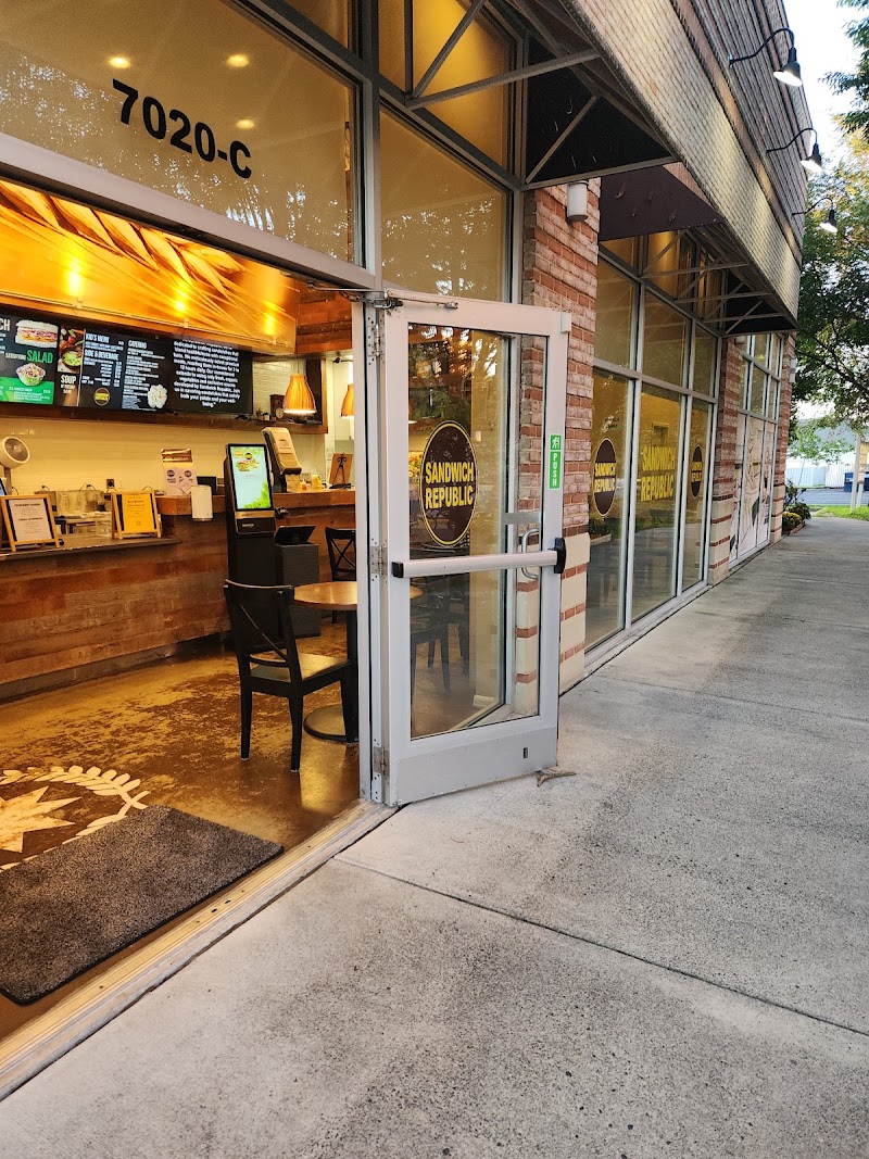 Sandwich Republic in Springfield