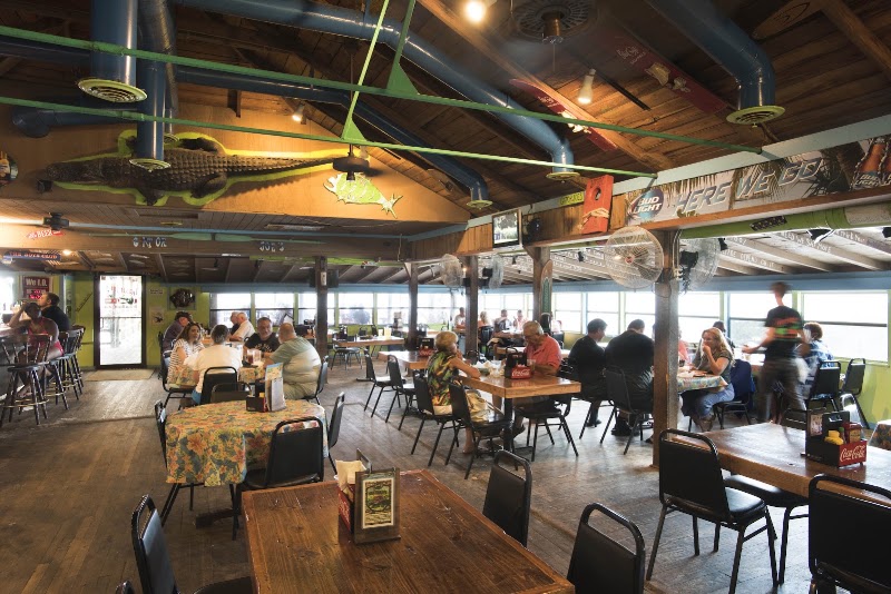 Gator Joe's Beach Bar & Grill in Ocklawaha