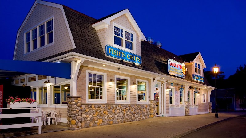 Food and interior photo 3 at Iggy's Doughboys & Chowder House in Warwick