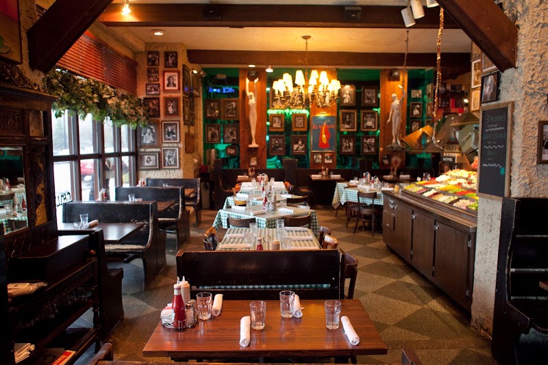 R.J. Grunts in Chicago