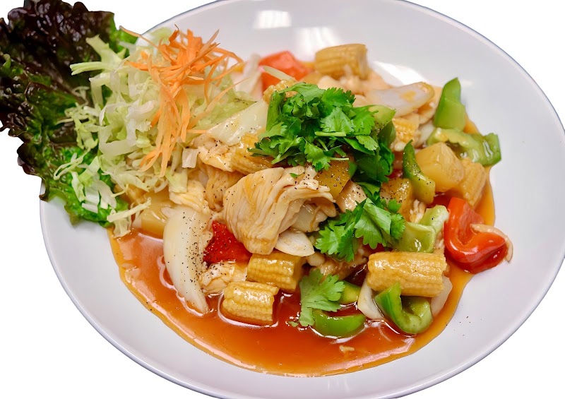 Food and interior photo 3 at Li-Su Thai Kitchen (BaldWin) in Baldwin