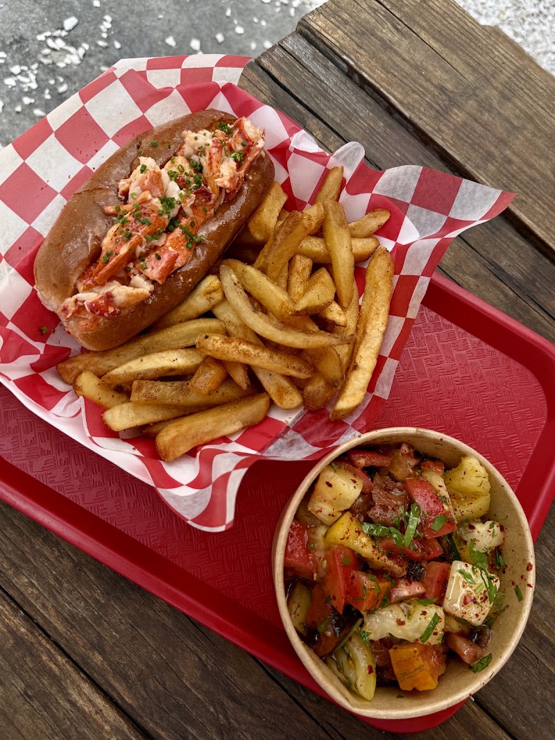 Food and interior photo 5 at Dune Brothers Seafood in Providence