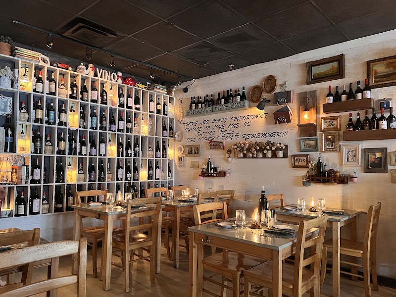 Food and interior photo 5 at Pane e Vino in Miami Beach