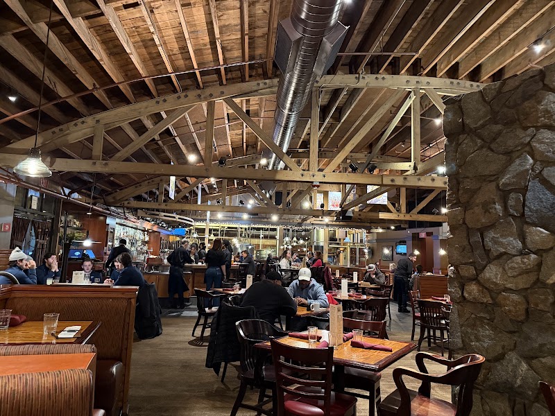 Food and interior photo 5 at Glacier Brewhouse in Anchorage
