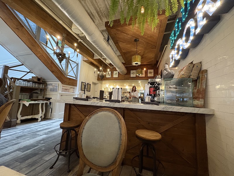 Food and interior photo 5 at Blue Door Farm Stand in Chicago