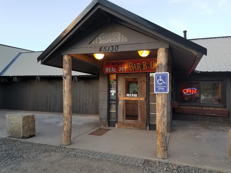 Riverhouse BBQ & Events in Gallatin Gateway