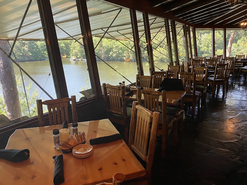 Ishnala Supper Club in Lake Delton