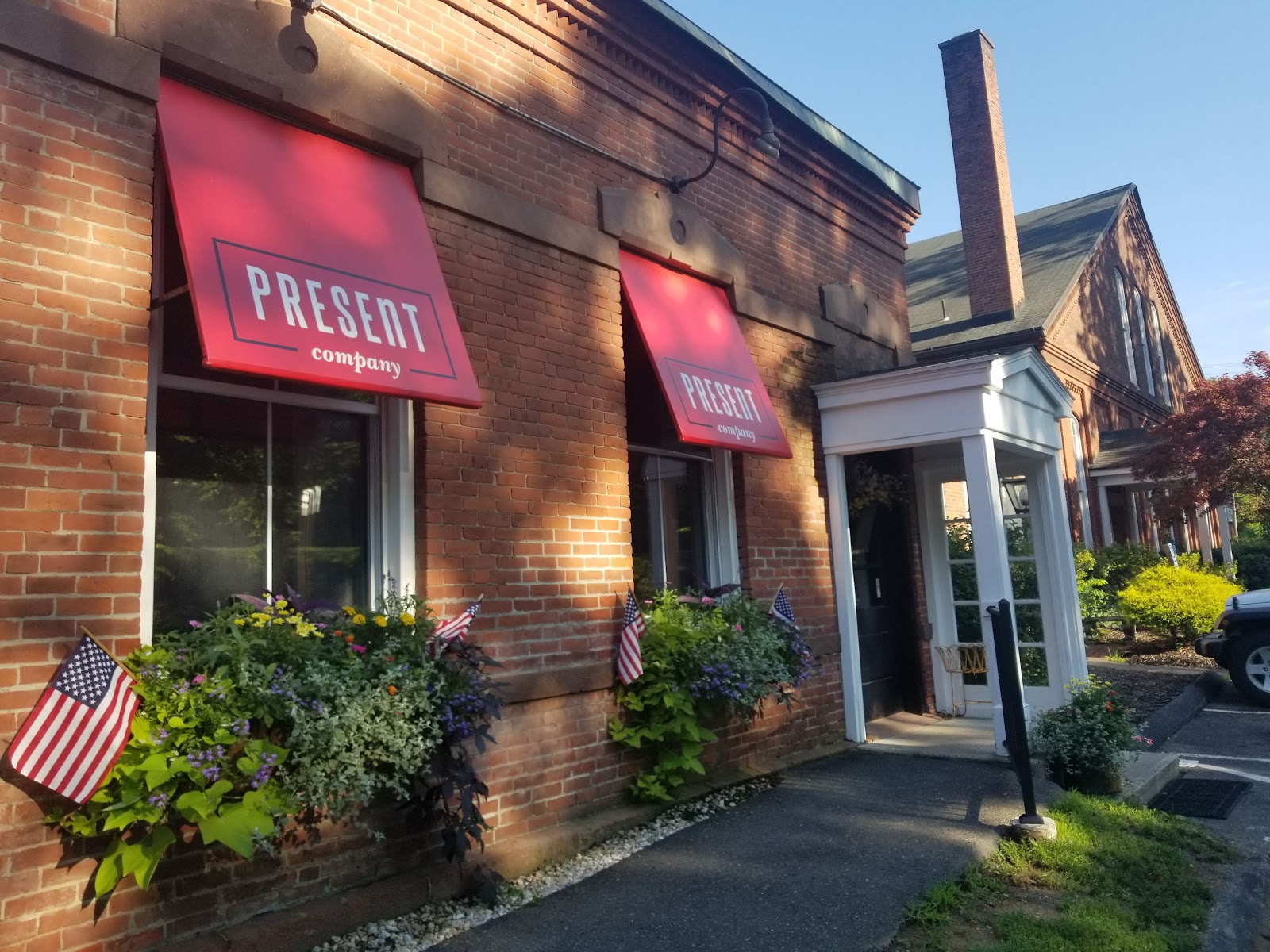 Present Company Restaurant in Simsbury