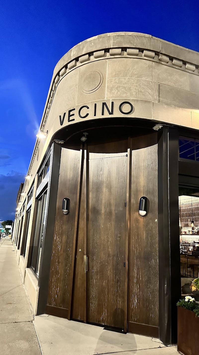 Vecino in Detroit