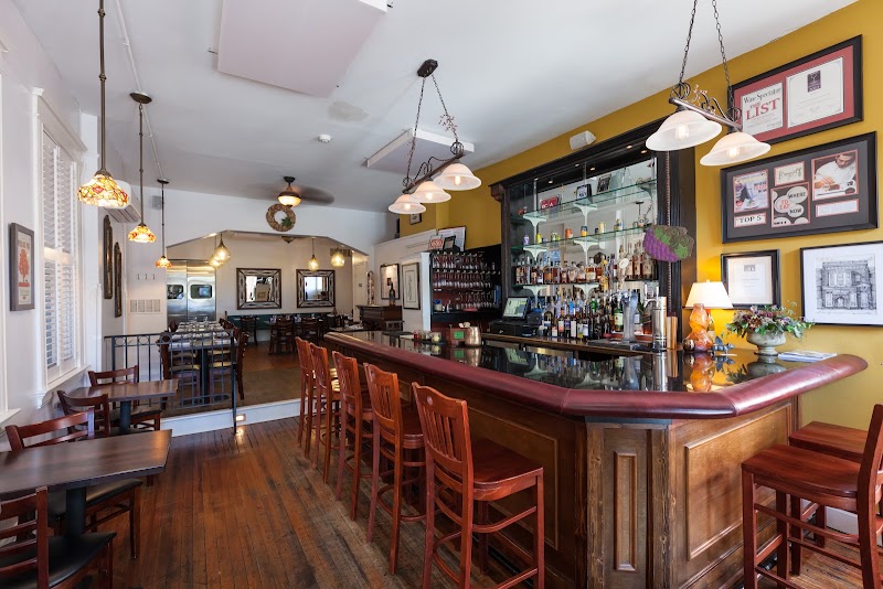 Bouquet Restaurant in Covington