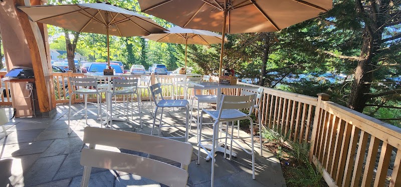 Lures Bar and Grille in Crownsville