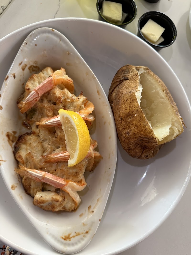 Food and interior photo 2 at Harpoon Hanna's in Fenwick Island