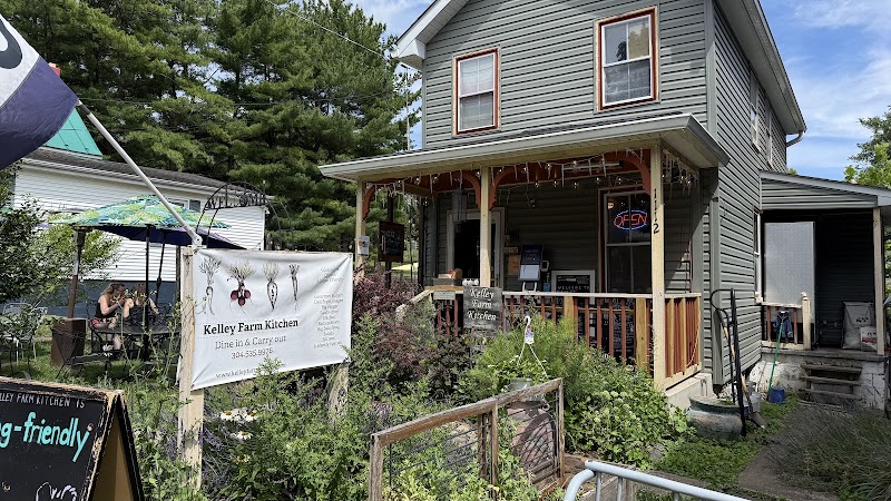 Food and interior photo 5 at Kelley Farm Kitchen in Bolivar