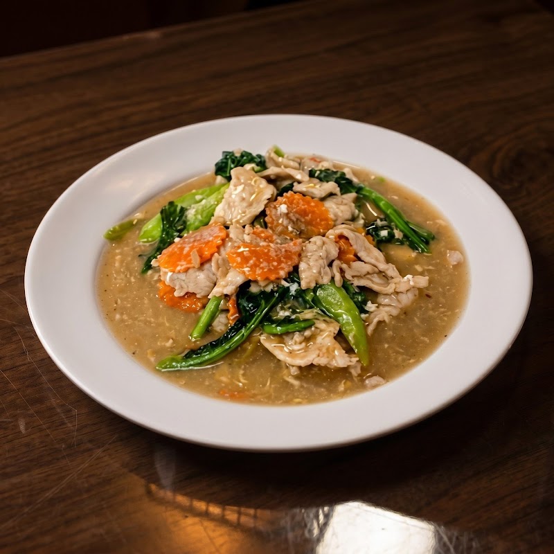Food and interior photo 4 at ThaiHeavenToo in Owings Mills