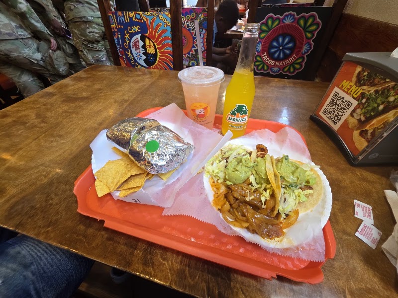 Food and interior photo 4 at Tacos Nayarit in Columbia