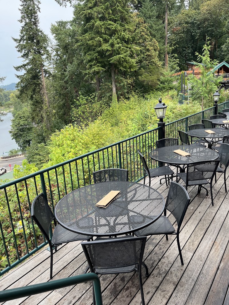 Food and interior photo 5 at Stone Cliff Inn in Oregon City