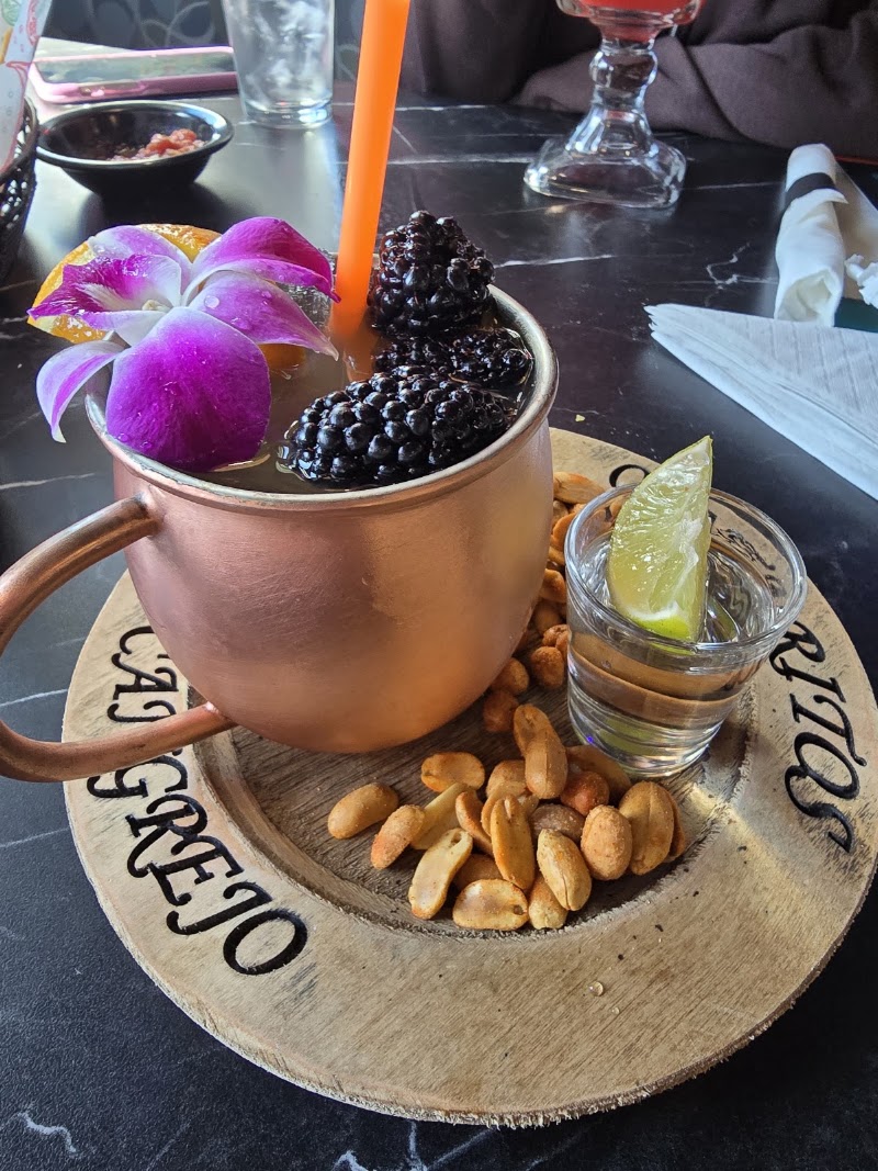 Food and interior photo 2 at Don Cangrejo in Jacksonville