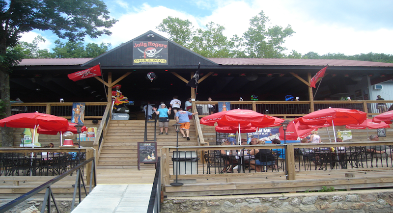 Jolly Rogers Grub & Grog in Rocky Mount