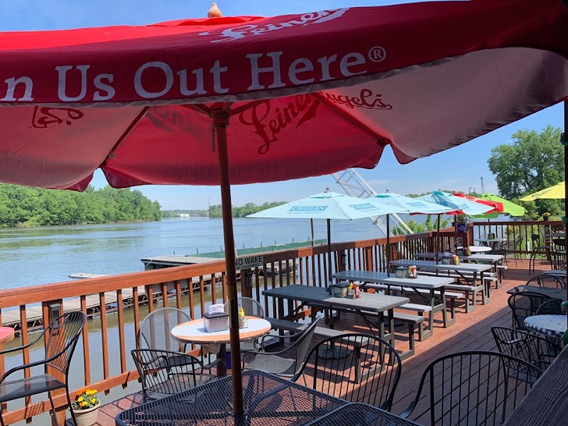 Kuchie's on the Water in Creve Coeur