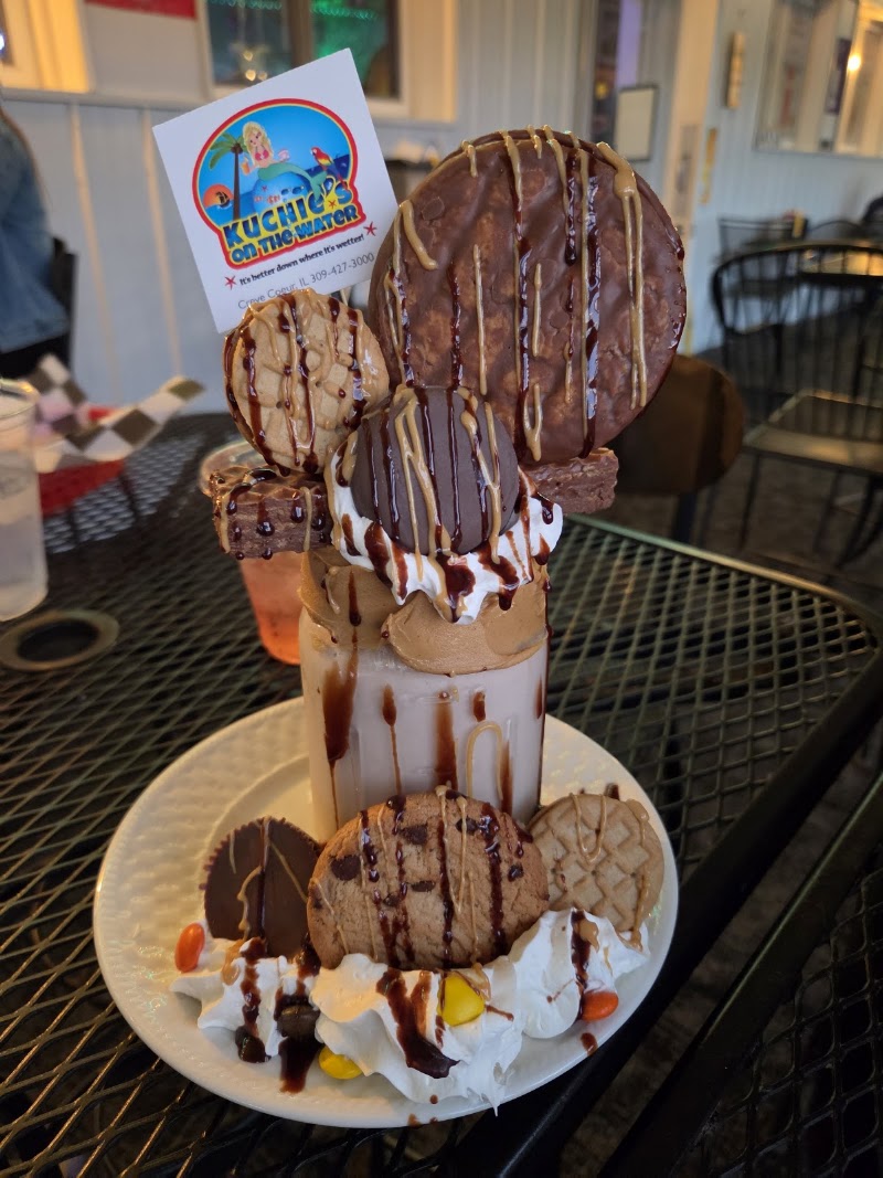 Food and interior photo 3 at Kuchie's on the Water in Creve Coeur
