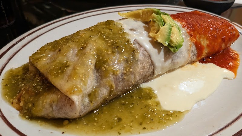Food and interior photo 5 at El Viajero Tradicional Mexicano in Hooksett