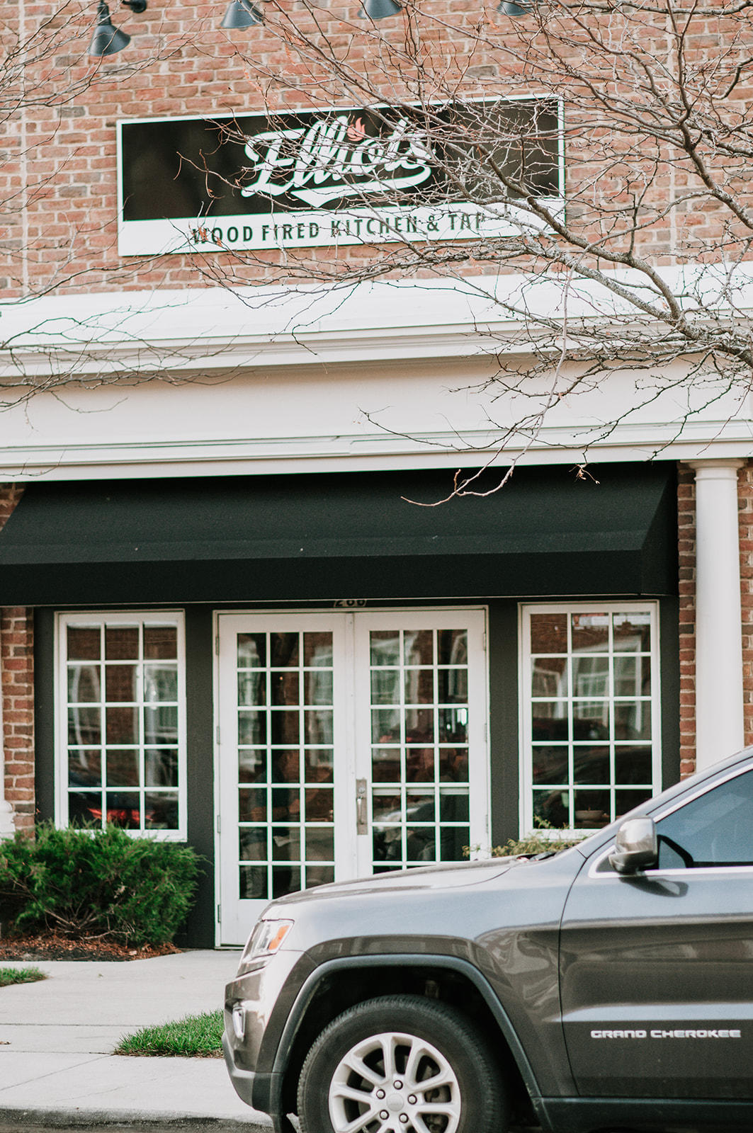 Elliot's Wood Fired Kitchen & Tap in New Albany