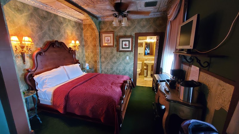 Food and interior photo 1 at Alpine Inn in Hill City