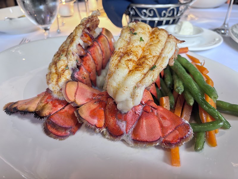 Food and interior photo 3 at Leo's Seafood Restaurant & Bar in Grand Rapids