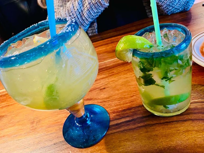 Food and interior photo 5 at Mi Azteca Mexican Restaurant in Chantilly