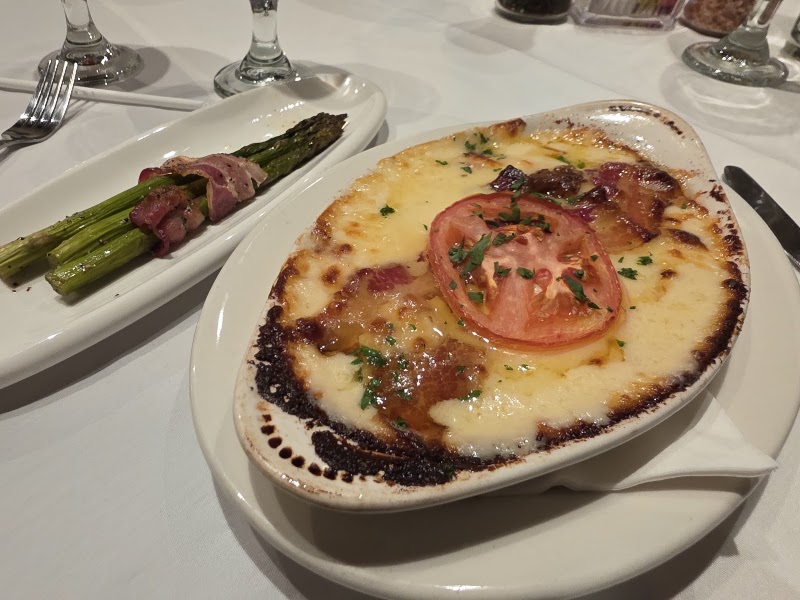 Food and interior photo 5 at Bell House Restaurant in Shelbyville