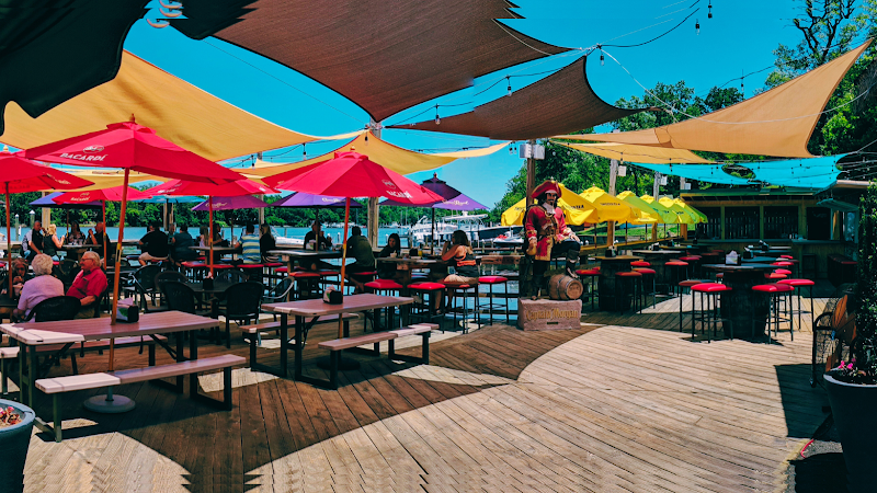 Broken Oar Bar & Grill in Glen Burnie
