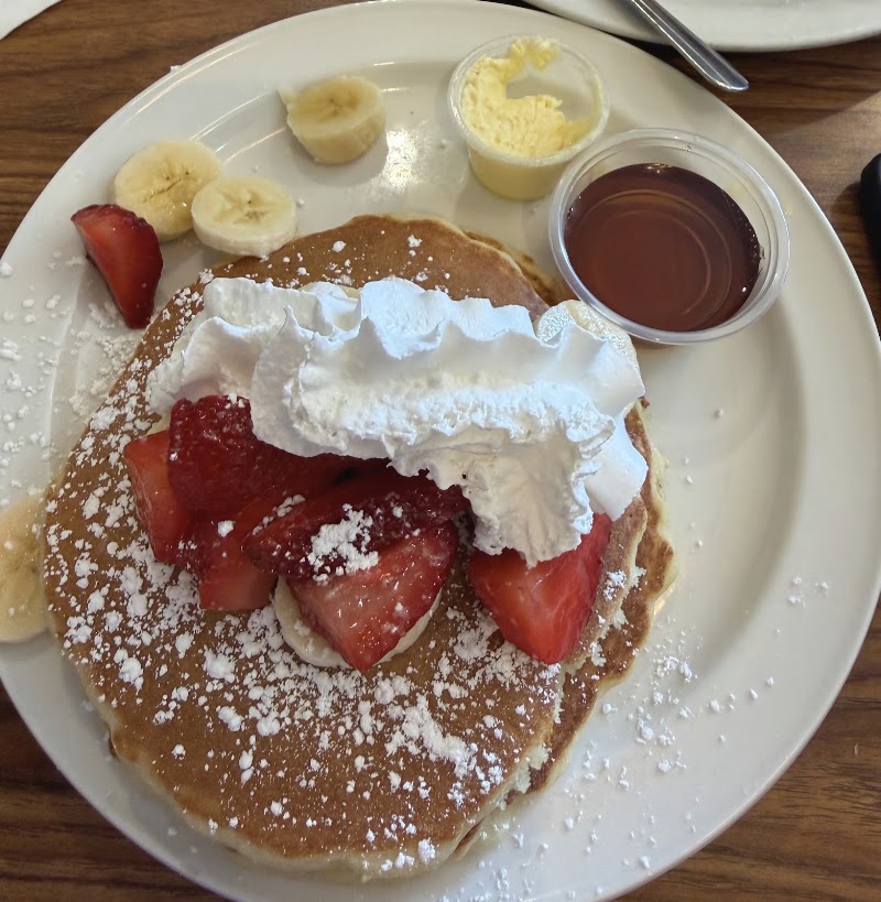 Food and interior photo 5 at Mountain Oaks Cafe in Oakhurst