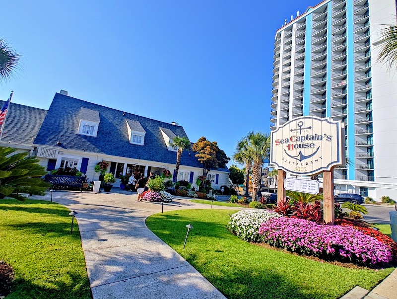 Food and interior photo 5 at Sea Captain's House in Myrtle Beach