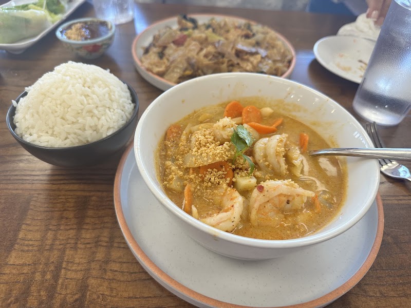 Food and interior photo 3 at Koh chang thai in Kalispell