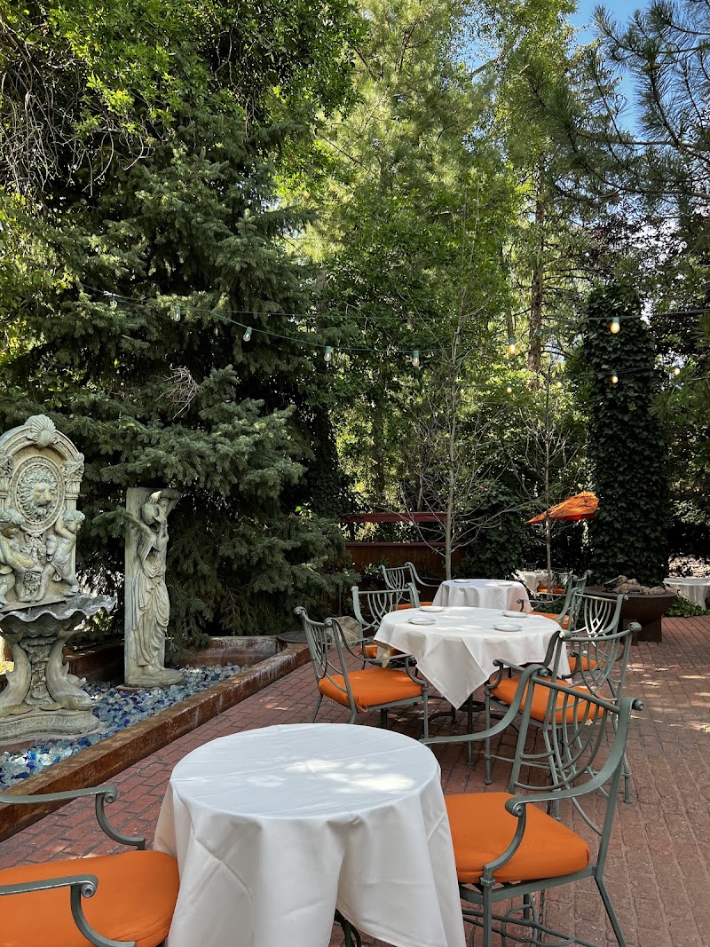 Franck's Restaurant in Holladay