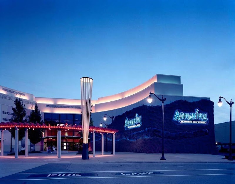 Aquarium Restaurant in Nashville