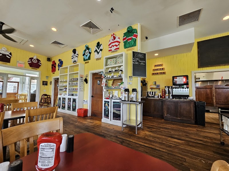 Food and interior photo 5 at Windy Corner Market in Lexington