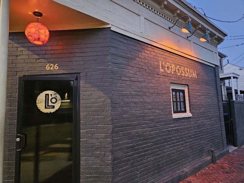 L'Opossum in Richmond