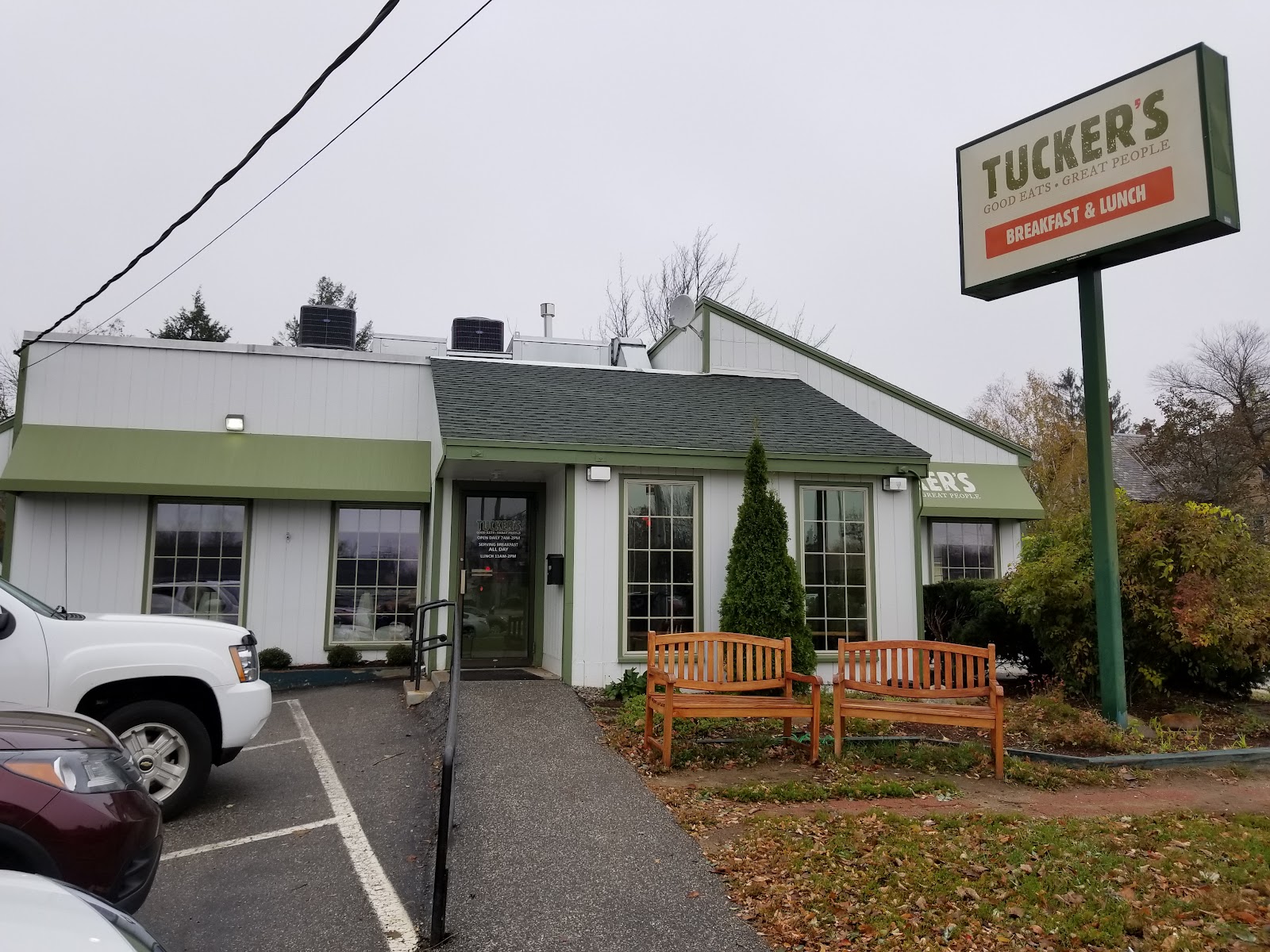 Tucker's in Concord