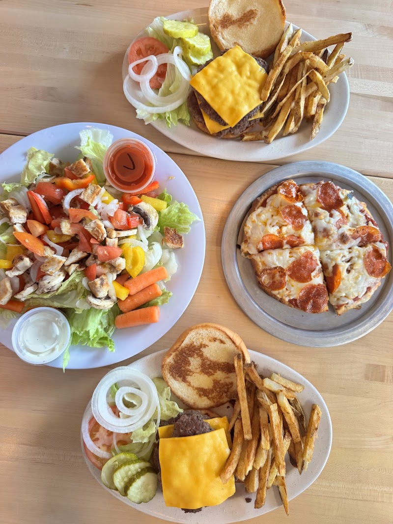 Food and interior photo 4 at Halleys West in Keystone