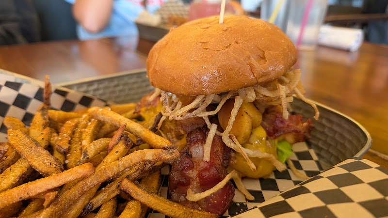 Food and interior photo 5 at Izzy's Comfort Kitchen in Coeur d'Alene