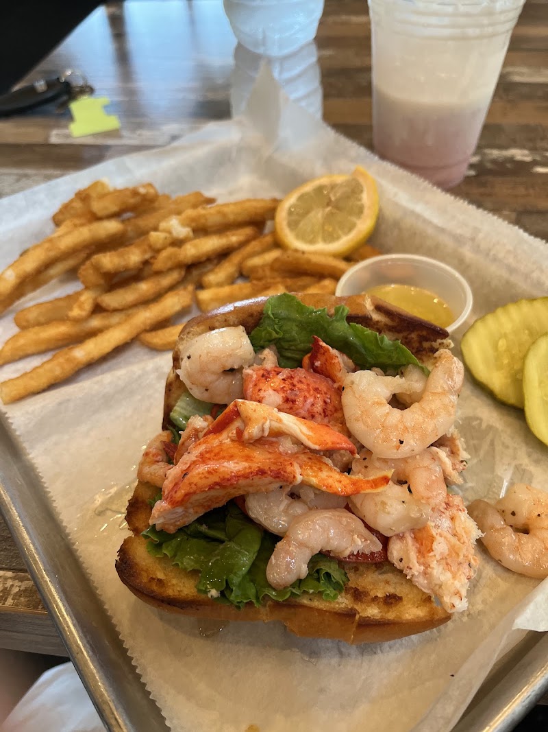 Food and interior photo 2 at Pier 87 in Williamsport