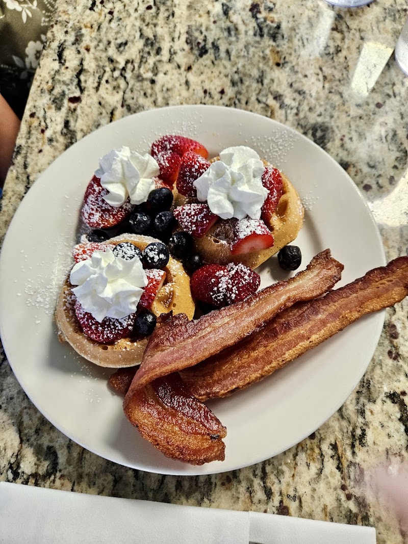 Food and interior photo 5 at Daddypops Diner in Hatboro