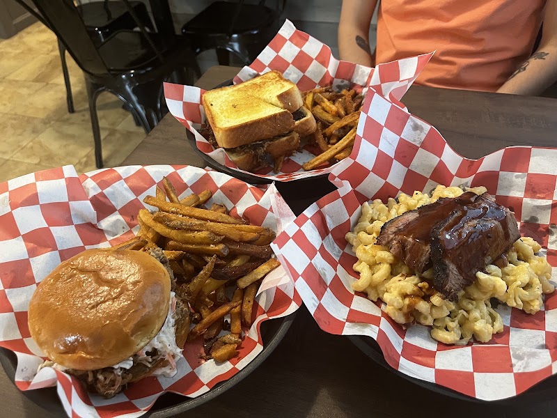 Food and interior photo 3 at 272 BBQ in Ephrata