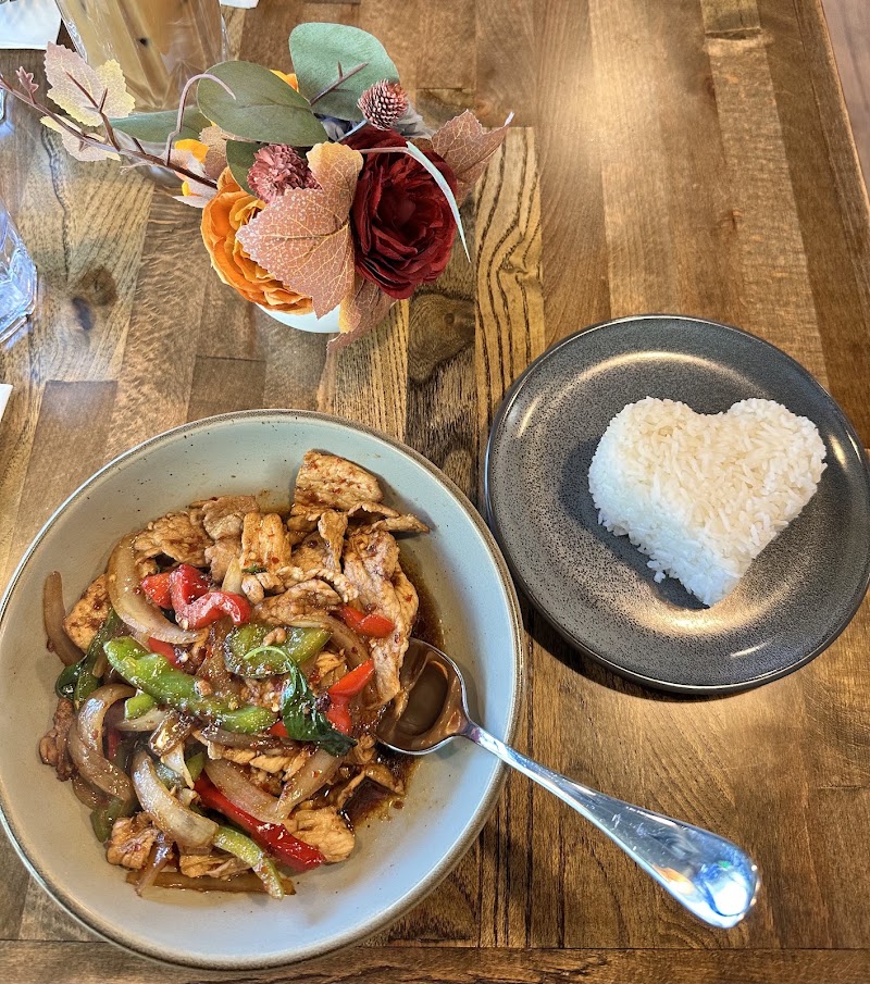 Food and interior photo 2 at KiiN KiiN Thai in Meridian