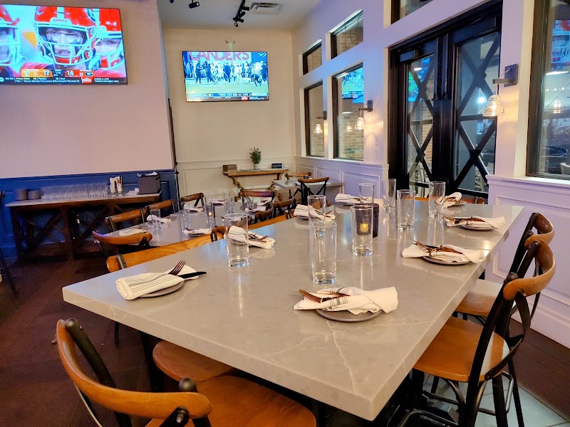 Food and interior photo 3 at DRAFT + TABLE in North Little Rock