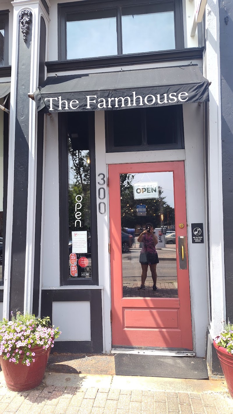 Food and interior photo 4 at The Farmhouse in Kansas City